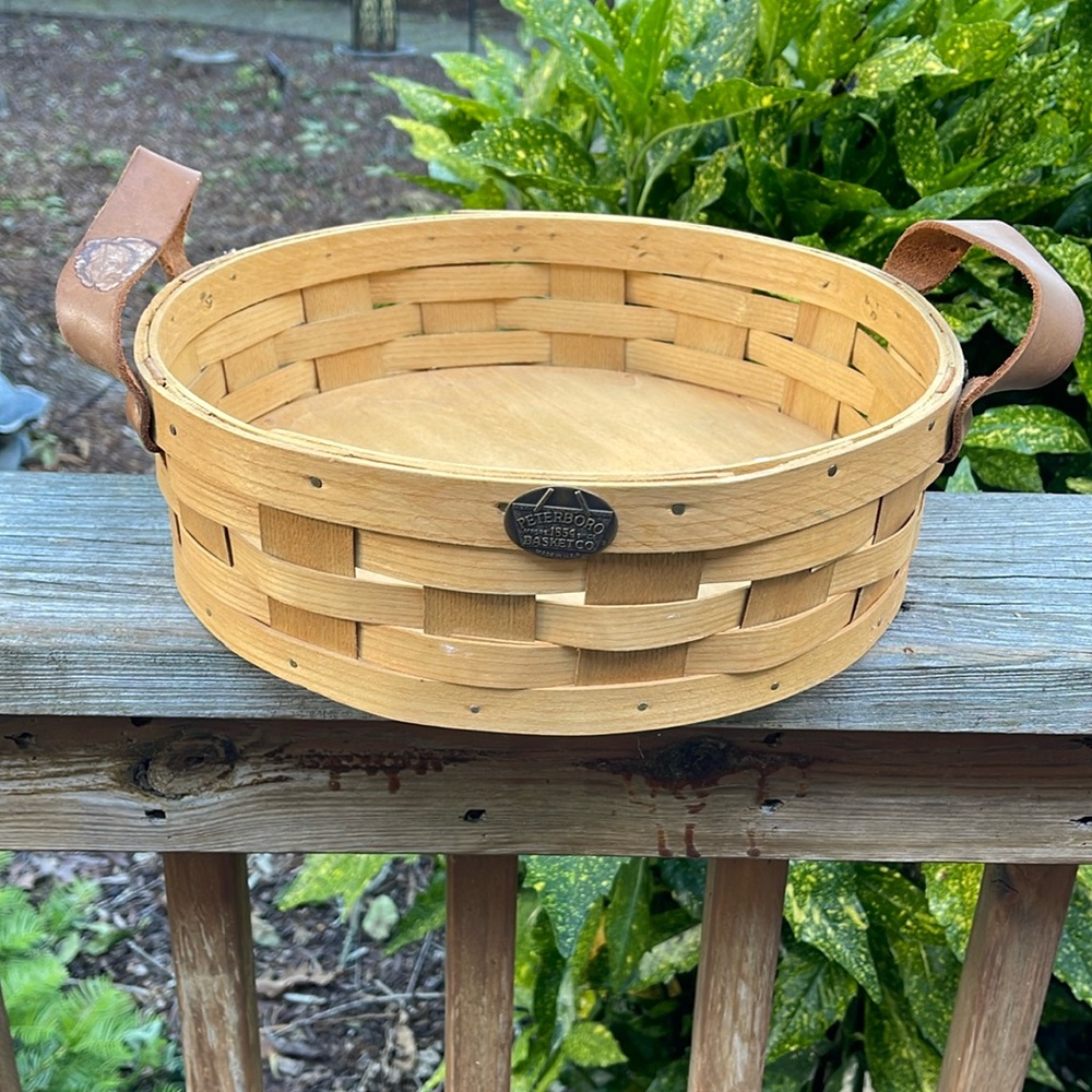 Vintage PETERBORO BASKET CO. Round Basket